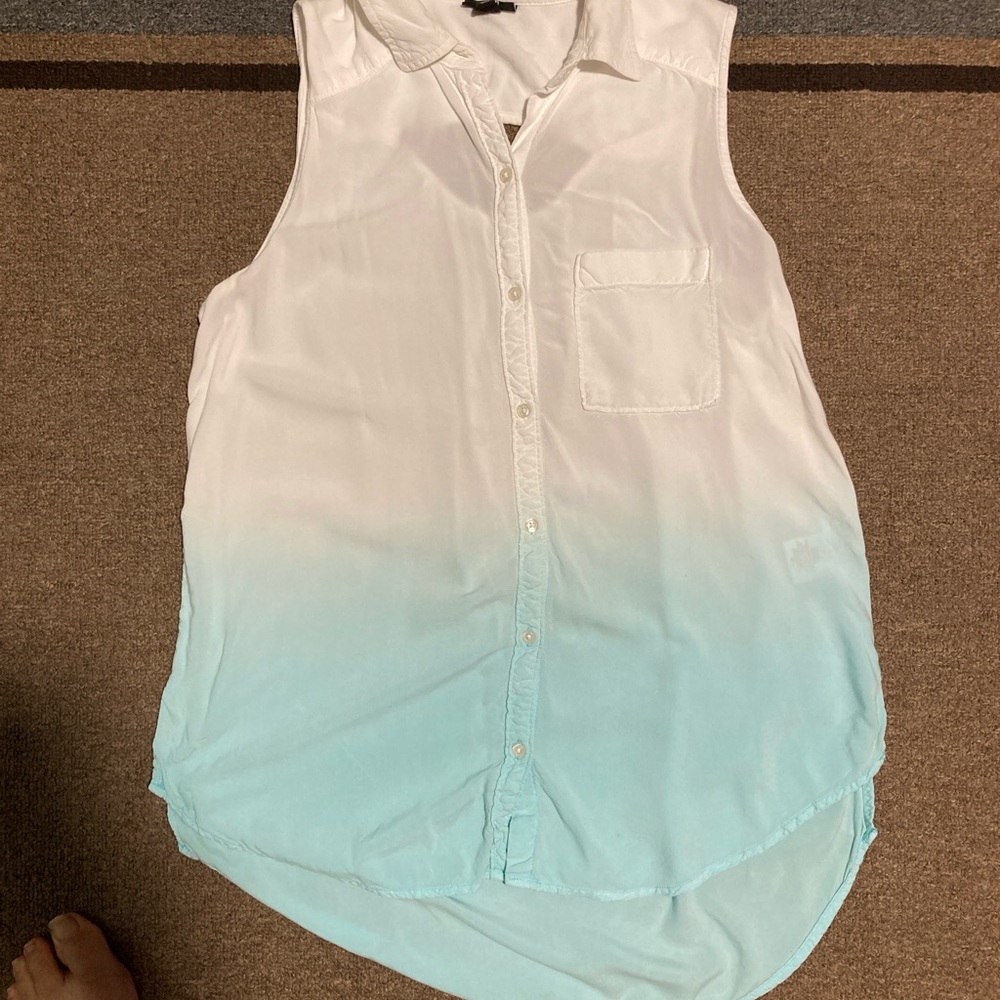 a.n.a White and Blue Sleeveless Button Down Shirt - Picture 2 of 9
